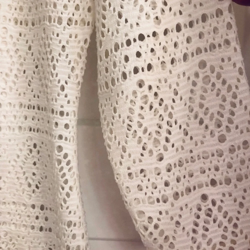 EXPRESS Crochet Eyelet White & Cream Quarter Sleeved Lined Dress SZ SMALL EUC - Picture 6 of 8